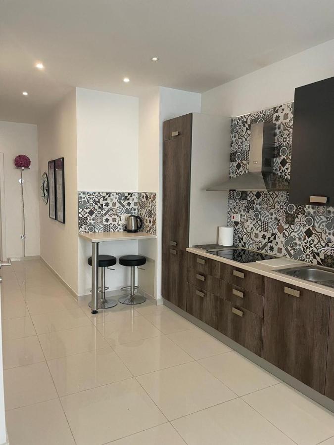 Kebu Apartment *